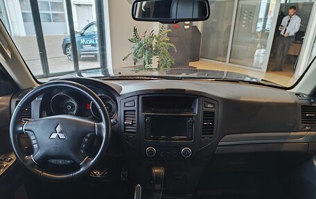 Mitsubishi Pajero IV, 2013 год, 2 445 000 рублей, 8 фотография