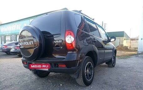 Chevrolet Niva I рестайлинг, 2010 год, 405 000 рублей, 2 фотография