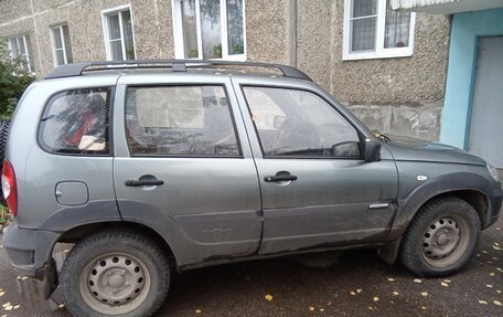 Chevrolet Niva I рестайлинг, 2014 год, 850 000 рублей, 3 фотография