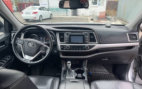 Toyota Highlander III, 2014 год, 3 000 000 рублей, 10 фотография