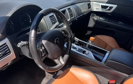 Jaguar XF I рестайлинг, 2014 год, 1 800 000 рублей, 9 фотография