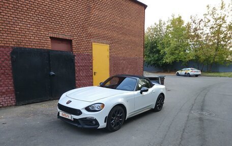 Fiat 124 Spider I, 2017 год, 2 100 000 рублей, 10 фотография