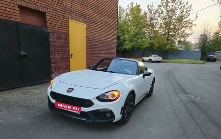 Fiat 124 Spider I, 2017 год, 2 100 000 рублей, 3 фотография