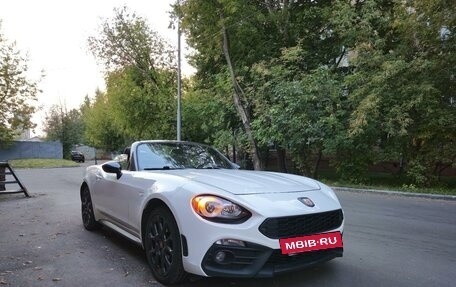 Fiat 124 Spider I, 2017 год, 2 100 000 рублей, 16 фотография