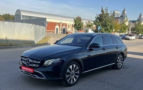 Mercedes-Benz E-Класс, 2017 год, 3 700 000 рублей, 1 фотография