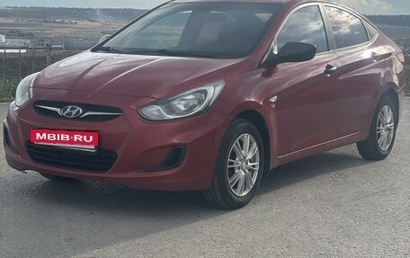 Hyundai Solaris II рестайлинг, 2012 год, 850 000 рублей, 3 фотография