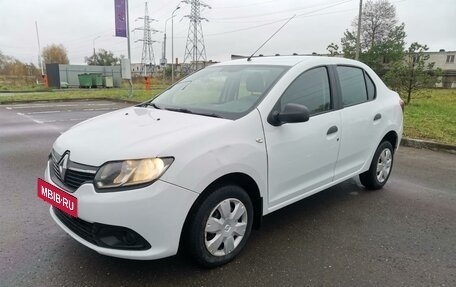 Renault Logan II, 2018 год, 700 000 рублей, 3 фотография