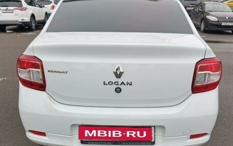 Renault Logan II, 2018 год, 700 000 рублей, 8 фотография