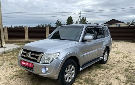 Mitsubishi Pajero IV, 2011 год, 2 050 000 рублей, 1 фотография