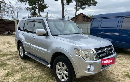 Mitsubishi Pajero IV, 2011 год, 2 050 000 рублей, 2 фотография