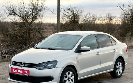 Volkswagen Polo VI (EU Market), 2011 год, 830 000 рублей, 2 фотография