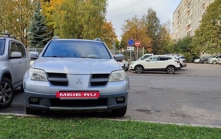 Mitsubishi Outlander III рестайлинг 3, 2006 год, 830 000 рублей, 8 фотография