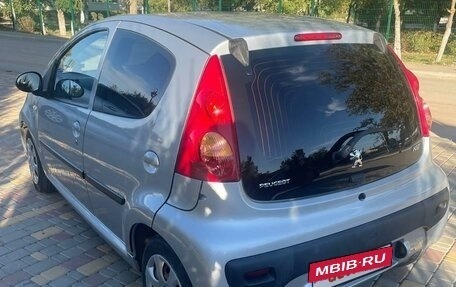 Peugeot 107 I рестайлинг, 2010 год, 700 000 рублей, 14 фотография