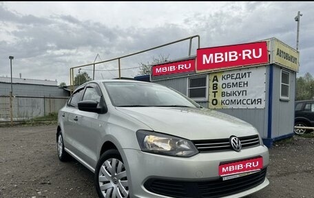 Volkswagen Polo VI (EU Market), 2011 год, 670 000 рублей, 1 фотография