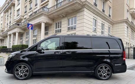 Mercedes-Benz V-Класс, 2019 год, 6 700 000 рублей, 2 фотография