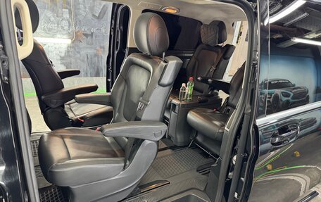 Mercedes-Benz V-Класс, 2019 год, 6 700 000 рублей, 29 фотография