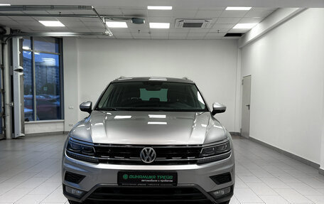 Volkswagen Tiguan II, 2018 год, 2 923 000 рублей, 2 фотография