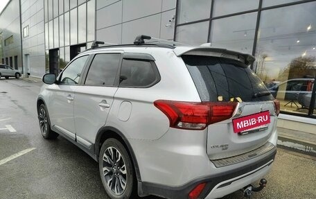 Mitsubishi Outlander III рестайлинг 3, 2021 год, 2 799 000 рублей, 4 фотография