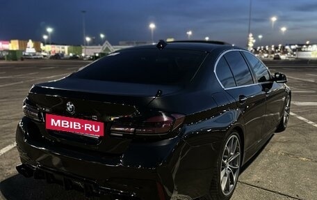 BMW 5 серия, 2011 год, 2 850 000 рублей, 24 фотография