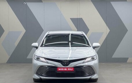 Toyota Camry, 2019 год, 3 770 000 рублей, 2 фотография