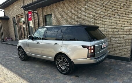 Land Rover Range Rover IV рестайлинг, 2015 год, 5 800 000 рублей, 3 фотография