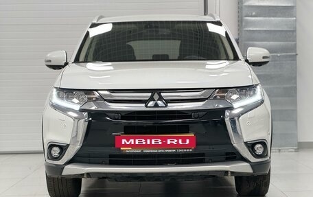 Mitsubishi Outlander III рестайлинг 3, 2018 год, 2 650 000 рублей, 2 фотография