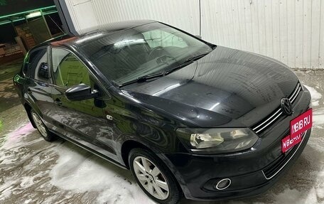 Volkswagen Polo VI (EU Market), 2013 год, 700 000 рублей, 1 фотография