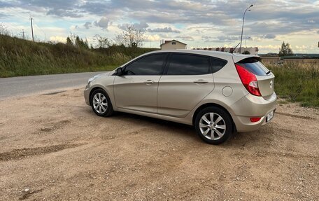 Hyundai Solaris II рестайлинг, 2011 год, 670 000 рублей, 6 фотография