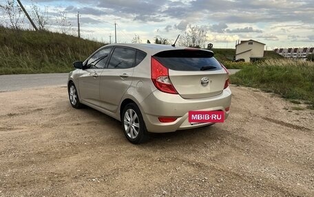 Hyundai Solaris II рестайлинг, 2011 год, 670 000 рублей, 7 фотография