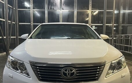 Toyota Camry, 2014 год, 2 000 000 рублей, 2 фотография