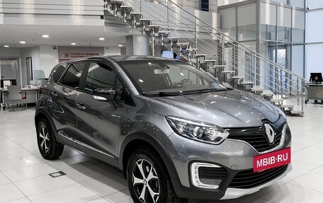 Renault Kaptur I рестайлинг, 2017 год, 1 390 000 рублей, 3 фотография