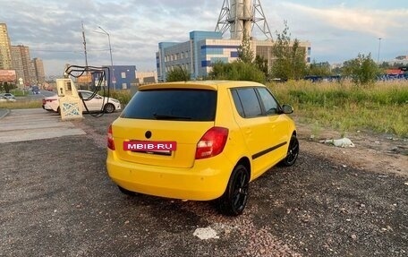 Skoda Fabia II, 2010 год, 580 000 рублей, 3 фотография