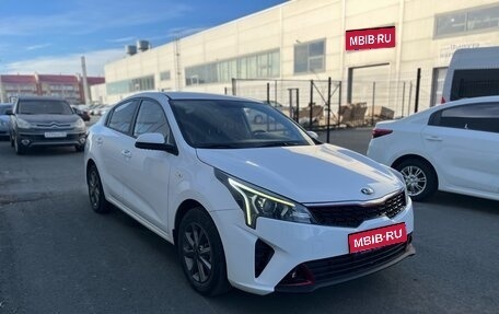 KIA Rio IV, 2021 год, 1 620 000 рублей, 1 фотография