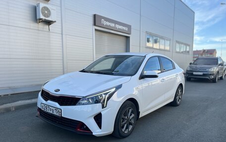 KIA Rio IV, 2021 год, 1 620 000 рублей, 2 фотография