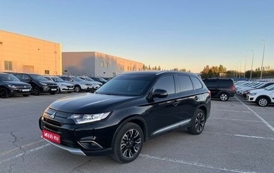 Mitsubishi Outlander III рестайлинг 3, 2018 год, 2 065 000 рублей, 1 фотография