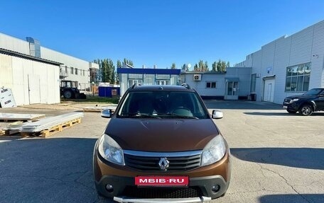 Renault Sandero I, 2014 год, 739 000 рублей, 2 фотография