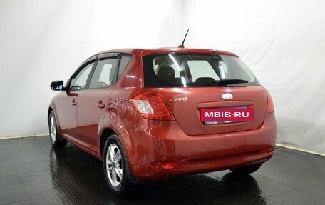 KIA cee'd I рестайлинг, 2010 год, 693 000 рублей, 7 фотография