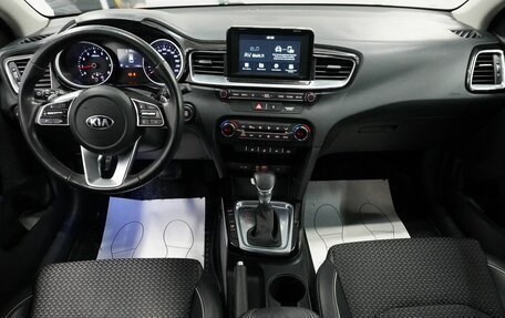 KIA cee'd III, 2019 год, 1 800 000 рублей, 10 фотография