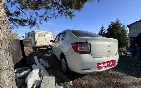 Renault Logan II, 2017 год, 650 000 рублей, 4 фотография