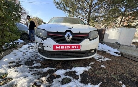 Renault Logan II, 2017 год, 650 000 рублей, 10 фотография