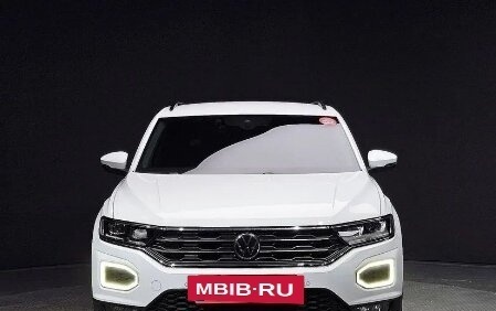 Volkswagen T-Roc I, 2021 год, 2 500 000 рублей, 3 фотография