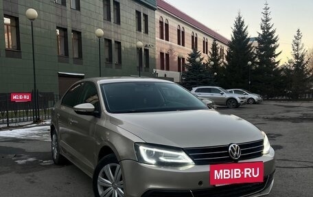 Volkswagen Jetta VI, 2012 год, 675 000 рублей, 2 фотография