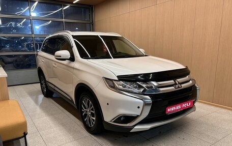 Mitsubishi Outlander III рестайлинг 3, 2017 год, 2 500 000 рублей, 1 фотография