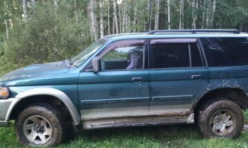 Mitsubishi Pajero Sport II рестайлинг, 2002 год, 800 000 рублей, 1 фотография