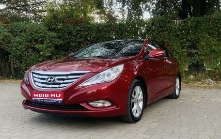 Hyundai Sonata VI, 2011 год, 1 600 000 рублей, 1 фотография