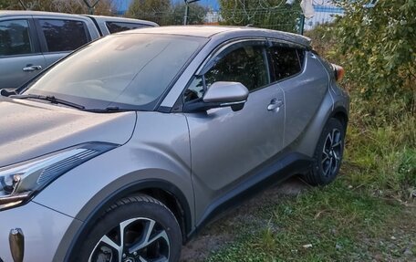 Toyota C-HR I рестайлинг, 2017 год, 2 160 000 рублей, 3 фотография