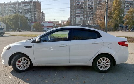 KIA Rio III рестайлинг, 2013 год, 1 000 000 рублей, 3 фотография