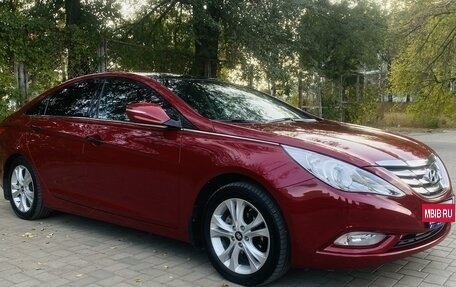 Hyundai Sonata VI, 2011 год, 1 600 000 рублей, 2 фотография