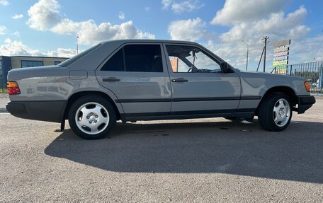 Mercedes-Benz W124, 1986 год, 650 000 рублей, 4 фотография