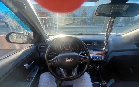 KIA Rio III рестайлинг, 2014 год, 950 000 рублей, 10 фотография